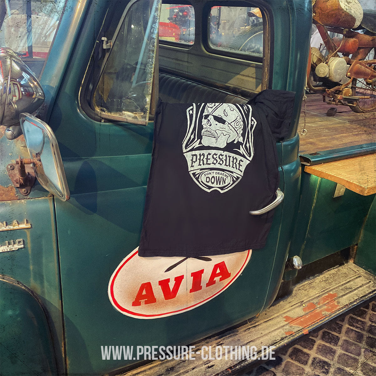 Chicano - Mexican Skull - Don't Drag me down Classic - Classic Shirt